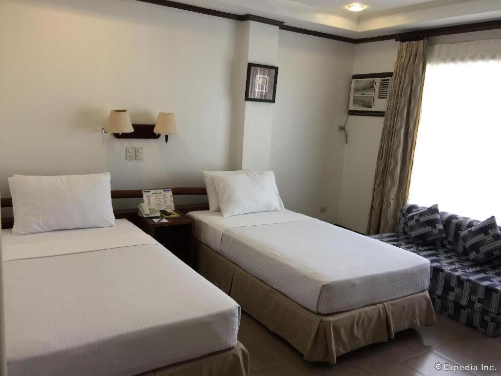 Soledad Suites Panglao Eksteriør bilde