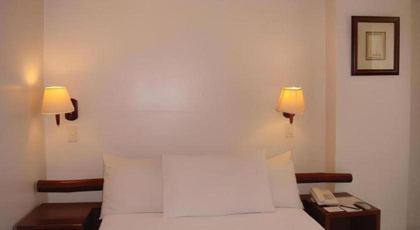 Soledad Suites Panglao Eksteriør bilde
